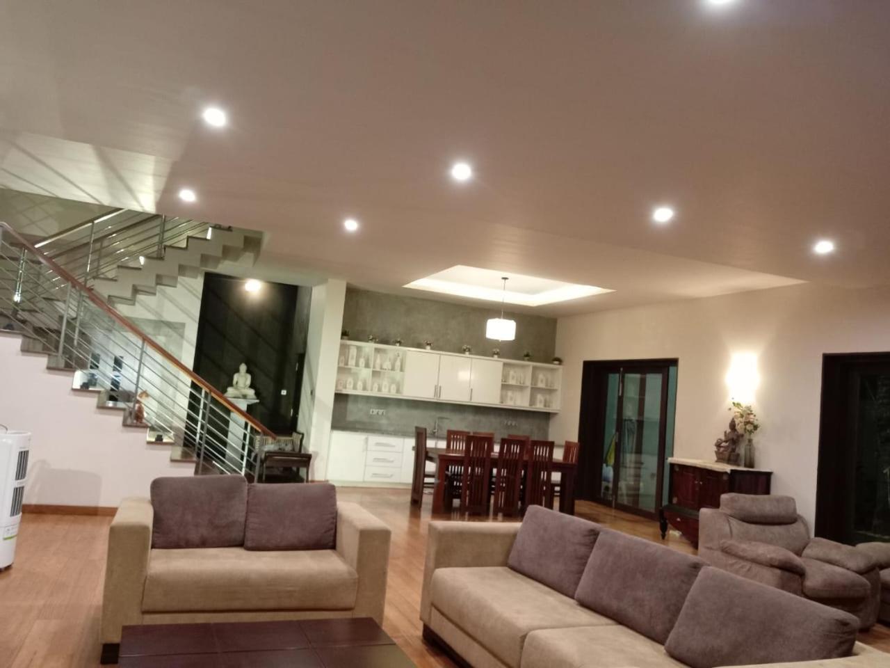 Thalangama Lakeview Lodge Battaramulla Luaran gambar