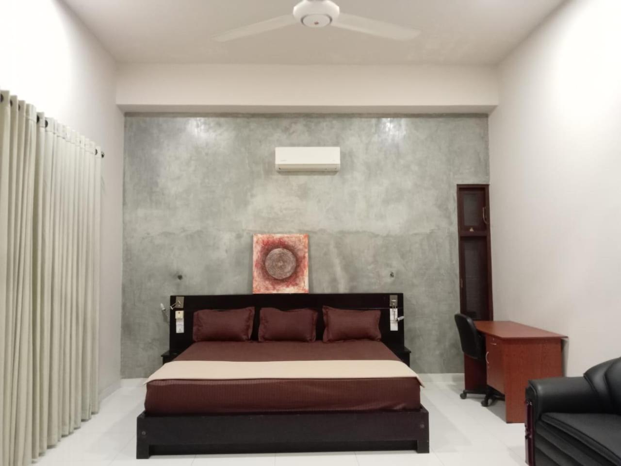 Thalangama Lakeview Lodge Battaramulla Luaran gambar