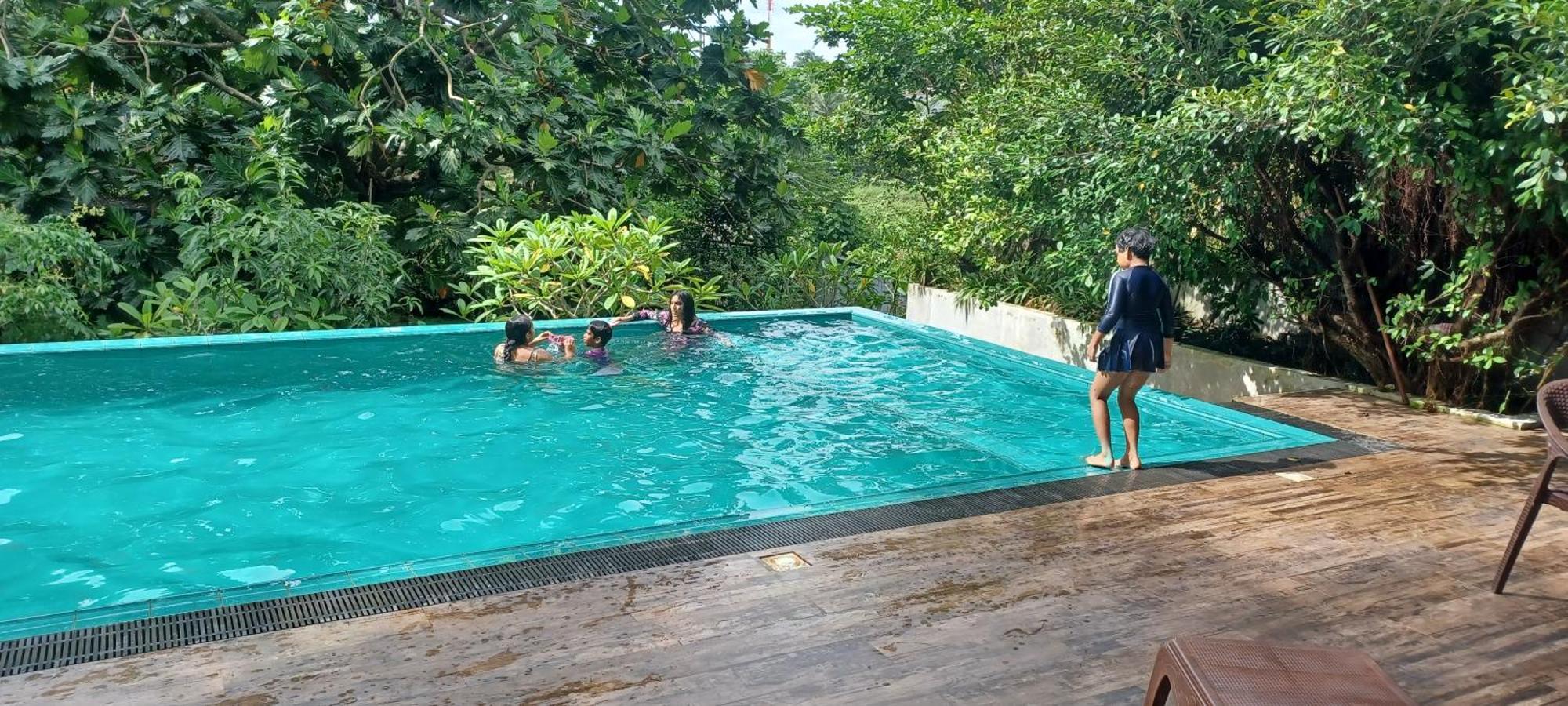 Thalangama Lakeview Lodge Battaramulla Luaran gambar