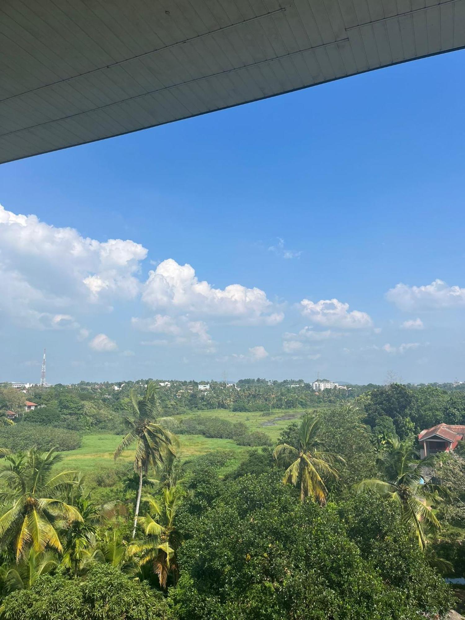 Thalangama Lakeview Lodge Battaramulla Luaran gambar