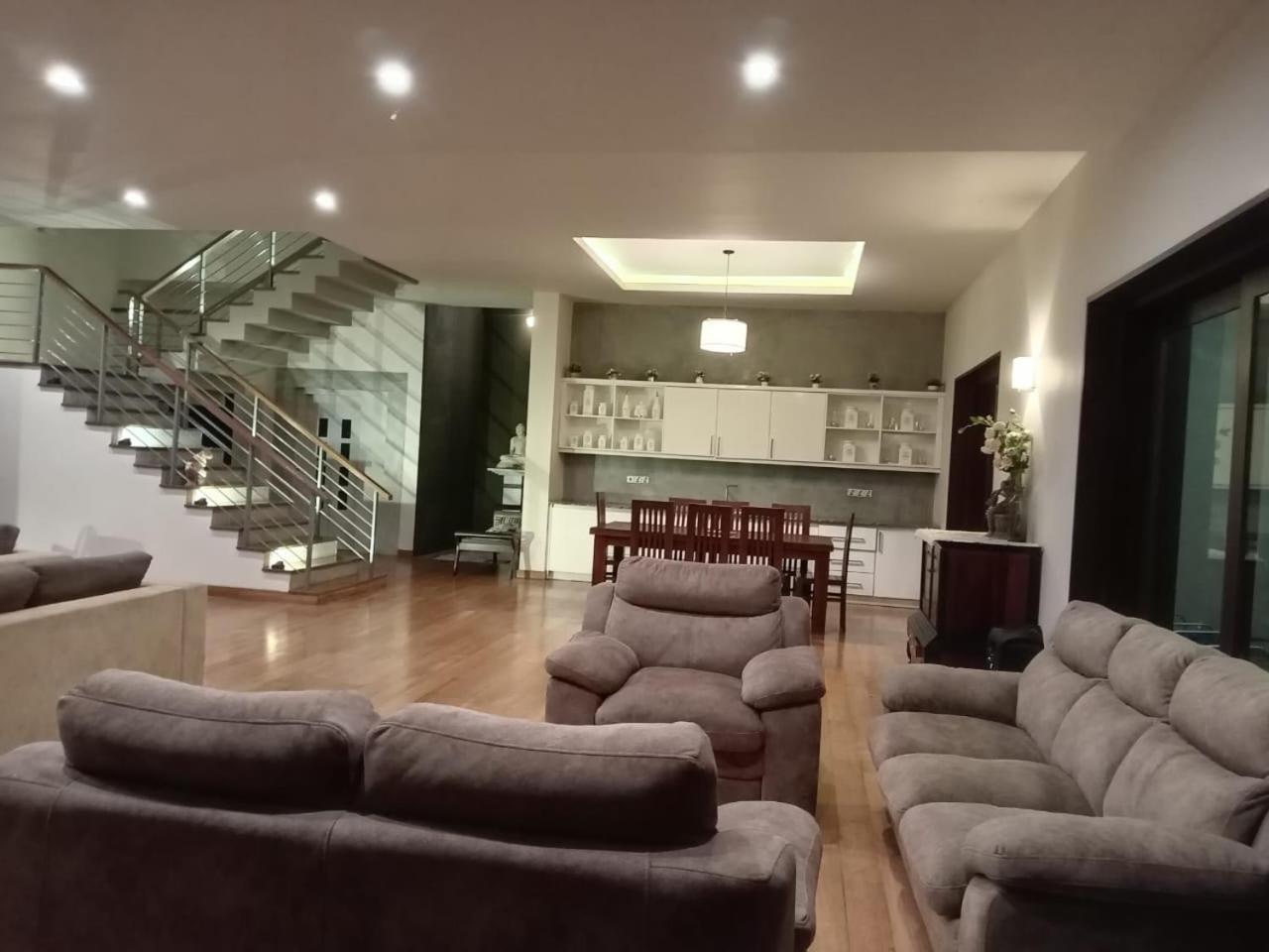 Thalangama Lakeview Lodge Battaramulla Luaran gambar
