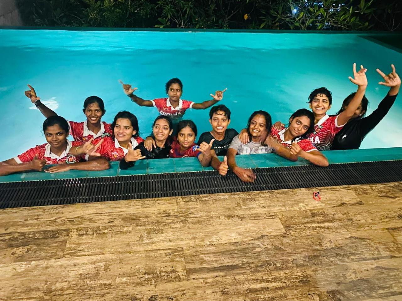 Thalangama Lakeview Lodge Battaramulla Luaran gambar
